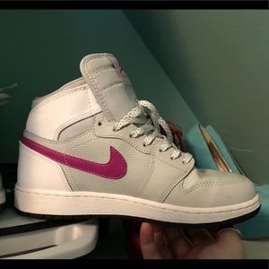 Girls Jordan Hightop youths 4.5